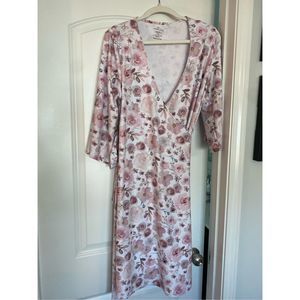 Caden Lane Bamboo Viscose True Wrap lightweight Nursing Maternity Robe